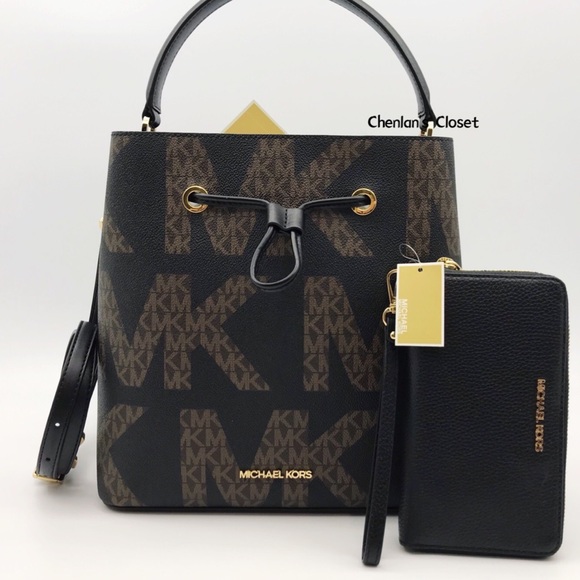 NWT Michael Kors Suri Bucket Bag Set - Picture 2 of 10